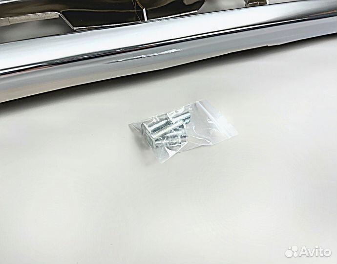 Решетка радиатора Лексус LX470 2003-2007г