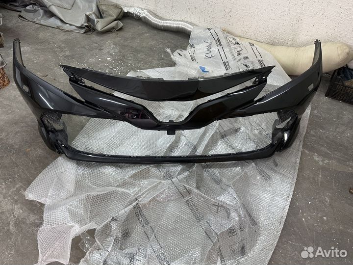 Бампер передений на тойта камри 70