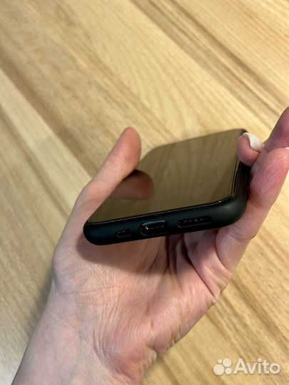 Чехол на iPhone 11 pro карбоновый
