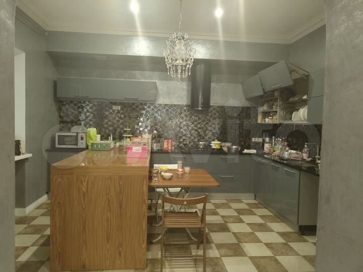 Коттедж 360 м² на участке 14 сот.