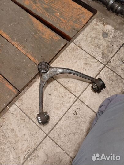 Рычаги передние верхн на Lexus gs300 Toyota aristo
