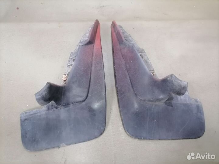 Брызговик задний Mazda 323 5E 1.5 1980-1989