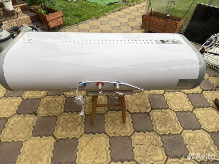 Водонагреватель electrolux 100