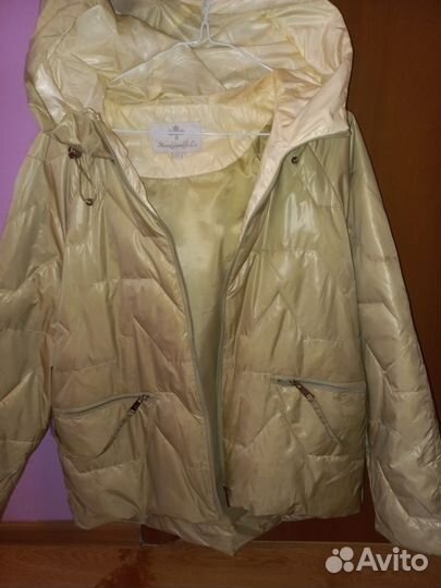 Продам весеннюю куртку
