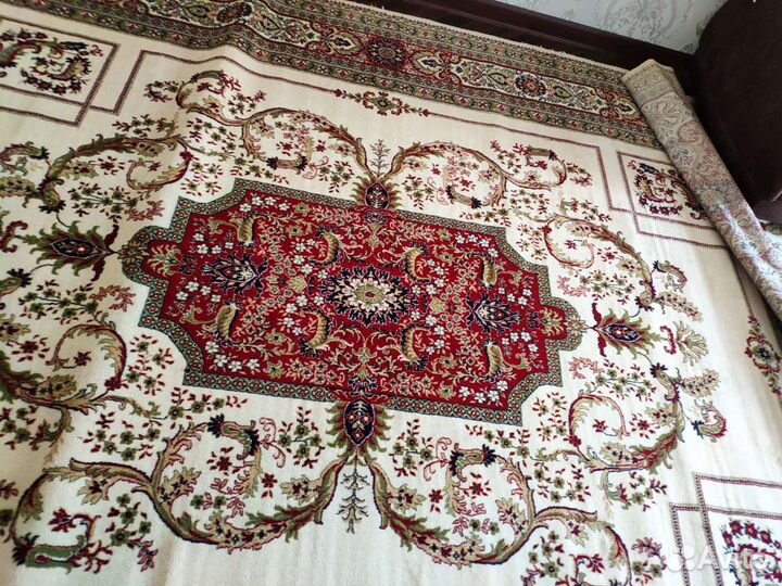 Ковер шерстяной новый