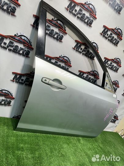 Передняя правая дверь Mazda 3 bk хэтчбек