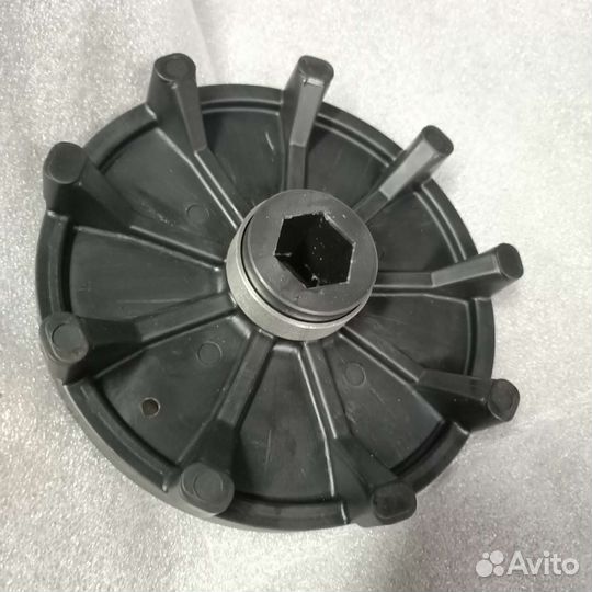 Приводное колесо. Снегоход Polaris Widetrak LX