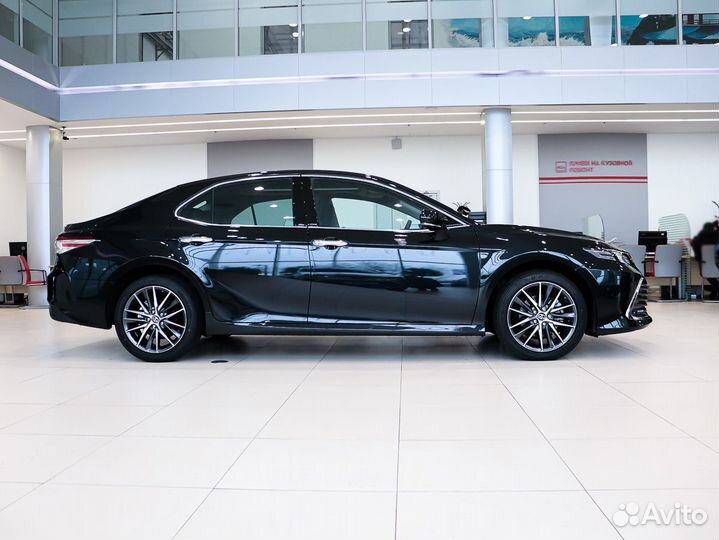 Toyota Camry 2.0 CVT, 2022