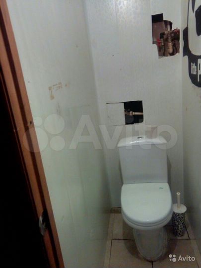 Комната 15 м² в 6-к., 3/5 эт.