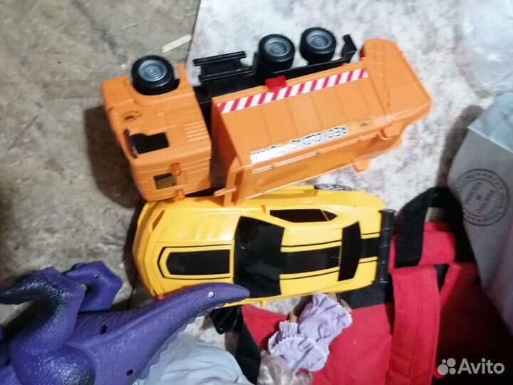 Продам большой пакет игрушек для мальчика