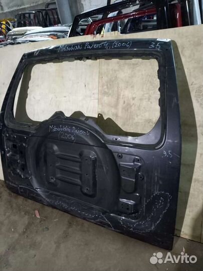 Крышка дверь багажника Mitsubishi Pajero 4