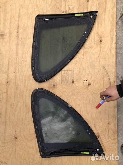 Форточка задняя глухая porsche cayenne 958