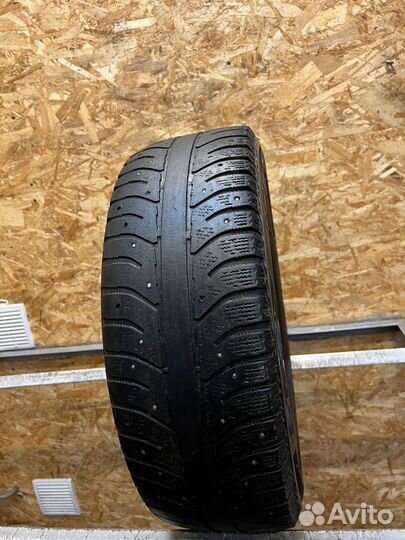 Bridgestone Ice Cruiser 7000 195/65 R15 91T