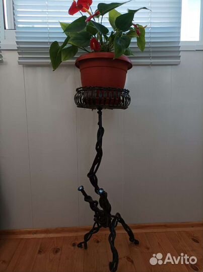 Подставка для цветов