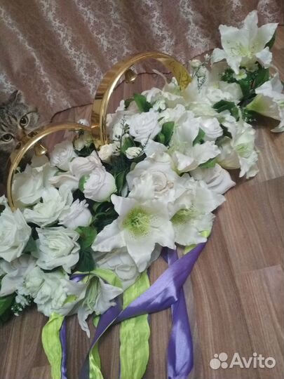 Свадебное украшение на машину