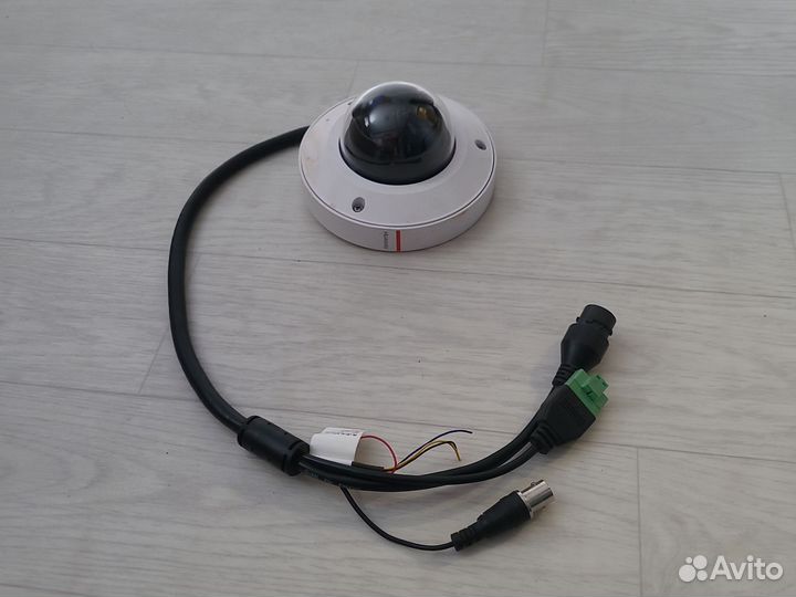 Камера видеонаблюдения купольная