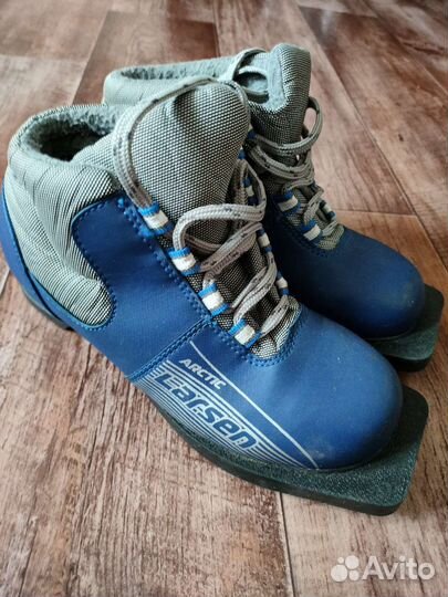 Лыжные ботинки