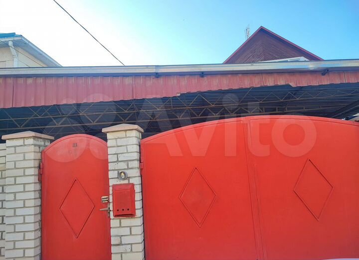 Дом 182 м² на участке 5 сот.