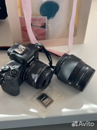 Беззеркальный фотоаппарат canon