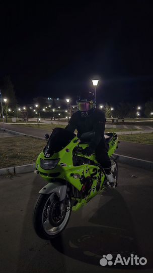 Kawasaki zx6r 