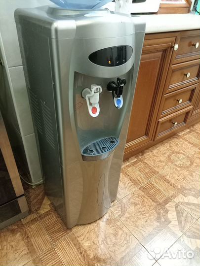 Куллер для воды