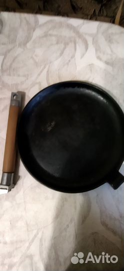 Чугунная сковорода