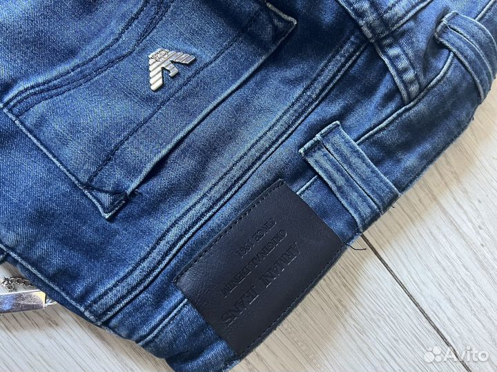 Джинсы armani jeans 25 EU