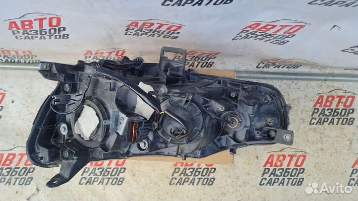 Фара правая Mitsubishi Outlander XL