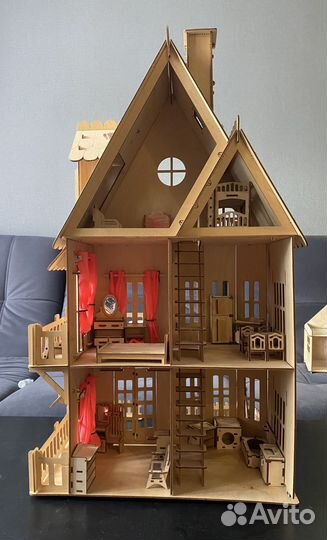 Детский деревянный домик