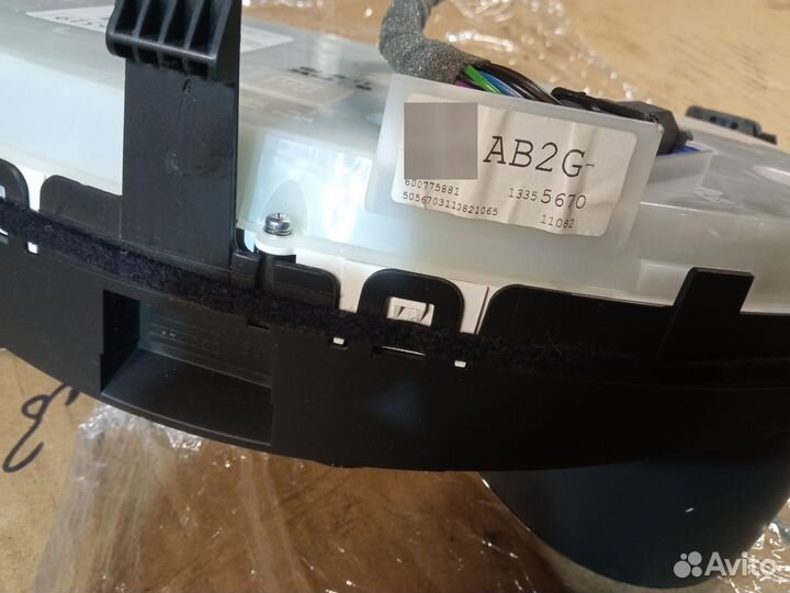 Щиток приборов Opel Astra J