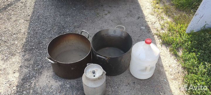 Алюминиевая посуда кастрюли и бидон
