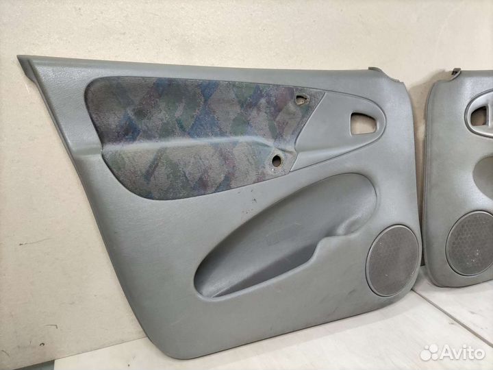 Обшивка двери Citroen Xsara Picasso