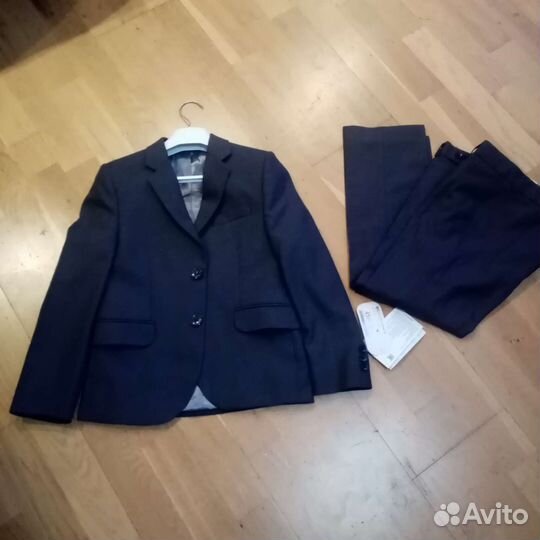 Костюм пиджак и брюки, новое. Форма в школу