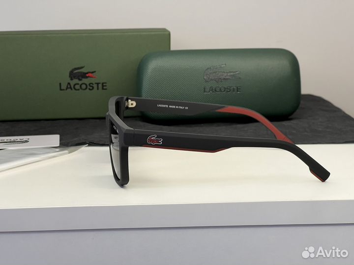 Солнцезащитные очки Lacoste мужские с футляром