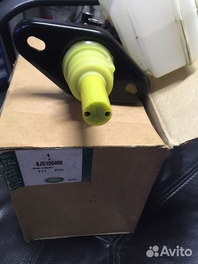 Главный тормозной цилиндр Defender