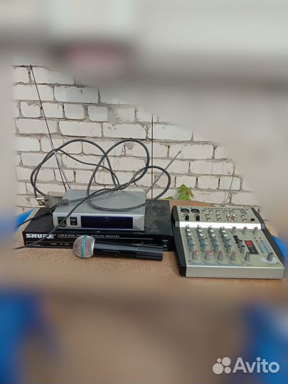 Звуковое оборудование мощный усилитель с колонками