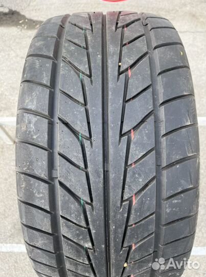 Nitto NT555 275/35 R20