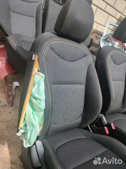 Комплект сидений Kia Soul хэтчбек 1.6 G4FG 2014