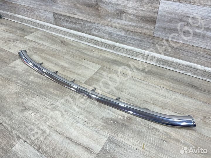 Накладка решетки радиатора Highlander 3 2013-2016