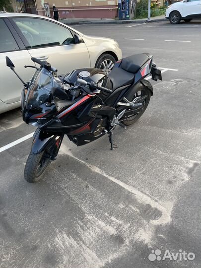 Bajaj Pulsar RS200