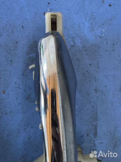 Ручка двери передняя правая hyundai santa fe 3