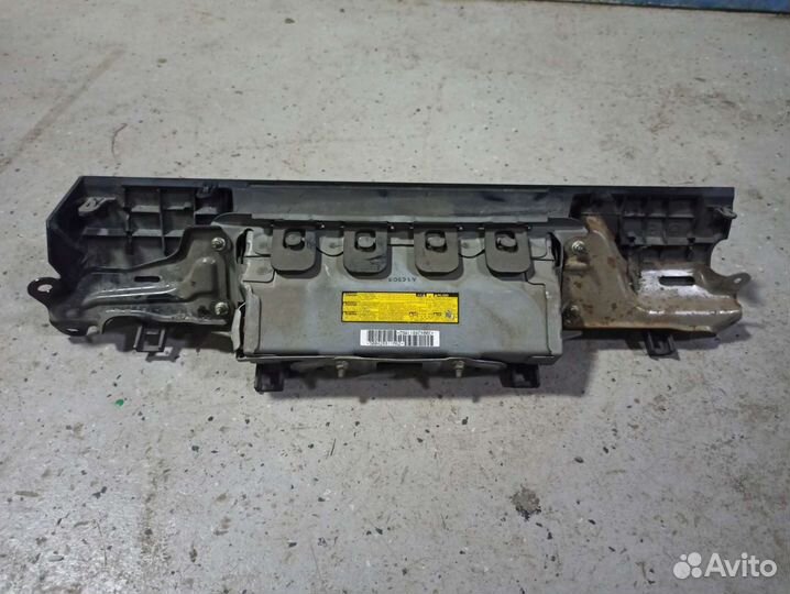 Подушка безопасности в ноги правая Toyota Land Cru