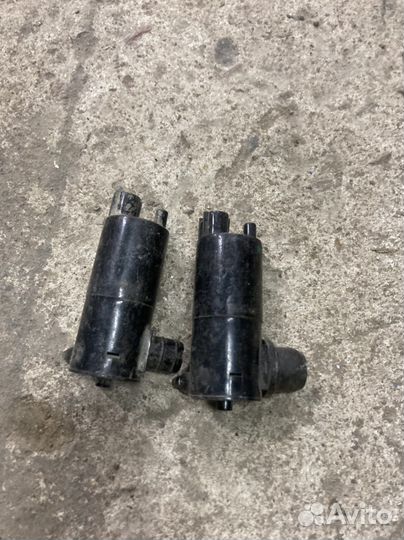 Моторчик омывателя Toyota Lexus