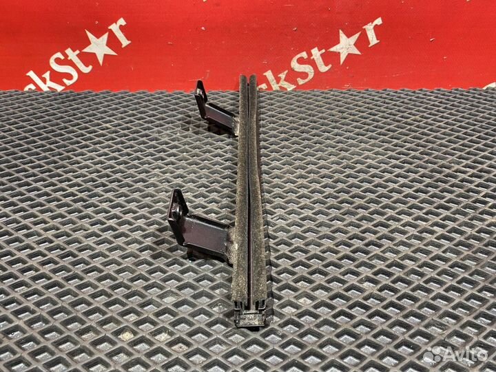 Направляющая стекла двери левой 2023г Faw J7