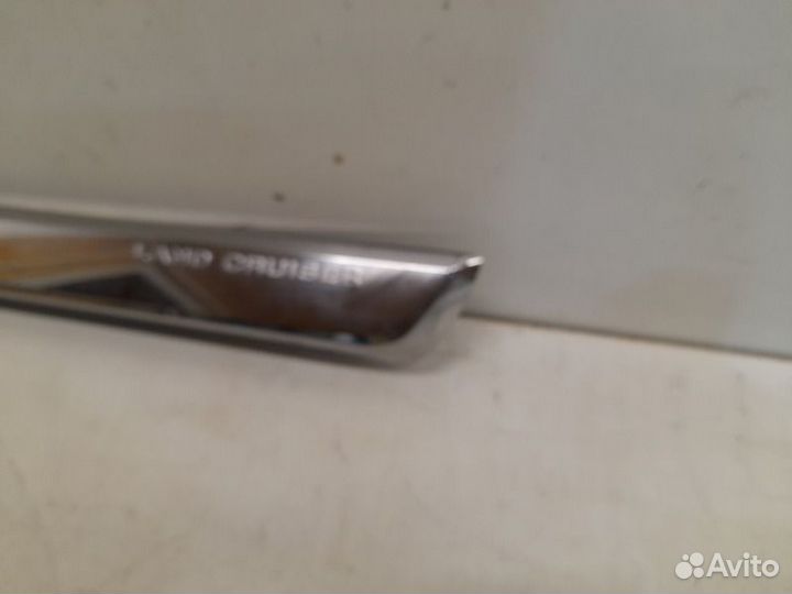 Молдинг двери задний левый Toyota Land Cruiser 200