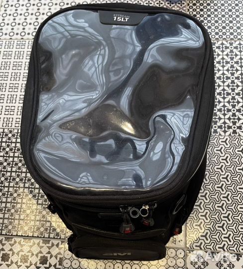 Сумка на бак Givi XS 320 для Africa Twin