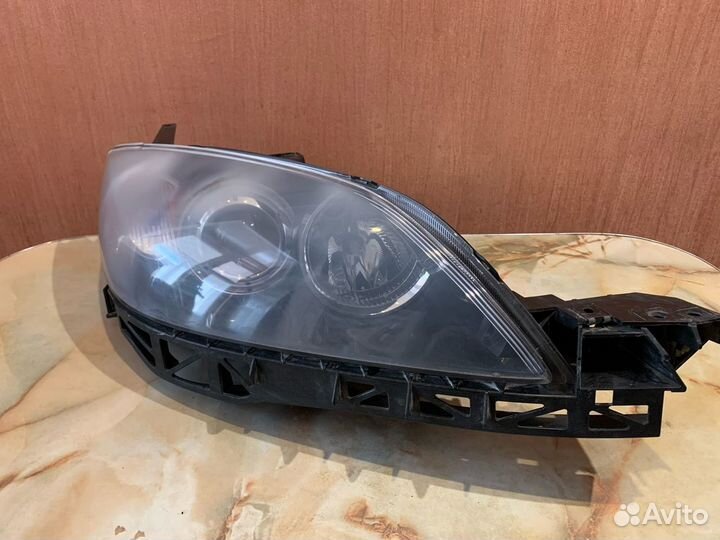 Фара передняя правая Mazda 3 BK хэтчбек 2003-2009