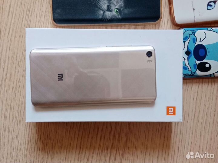 Xiaomi Mi 5, 3/32 ГБ