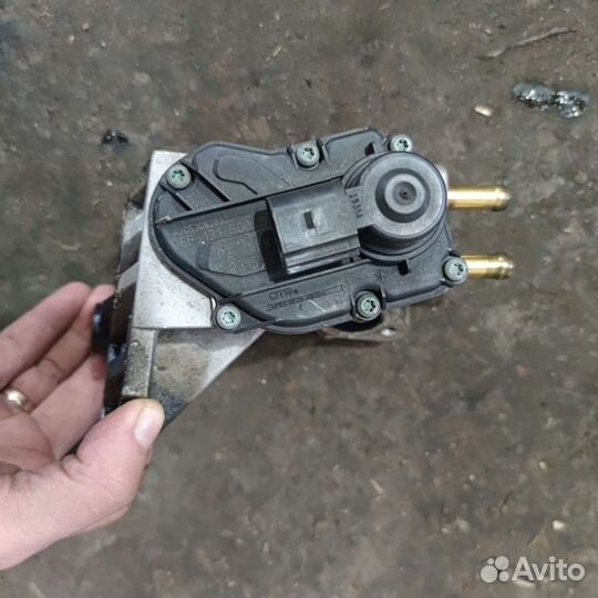 Клапан EGR Audi Volkswagen 2.0 FSI