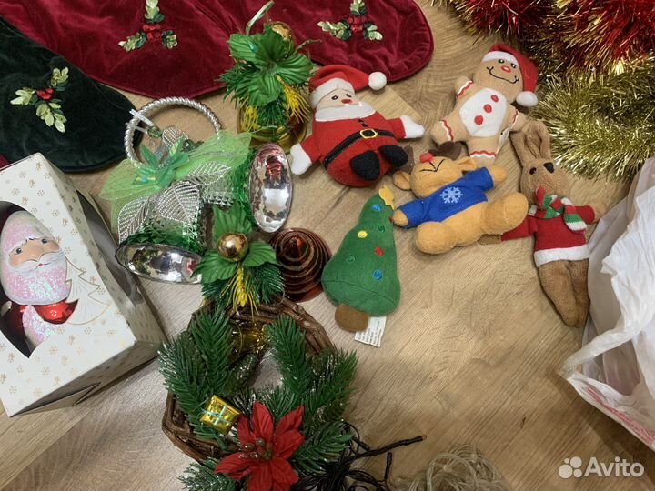 Новогодние игрушки